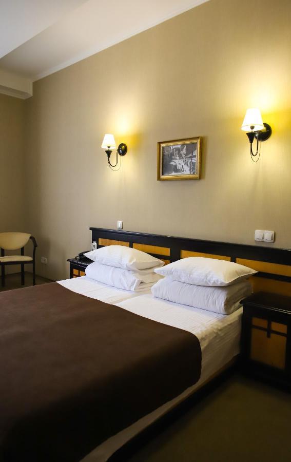 Georg Palace Hotel Chernivtsi Ngoại thất bức ảnh