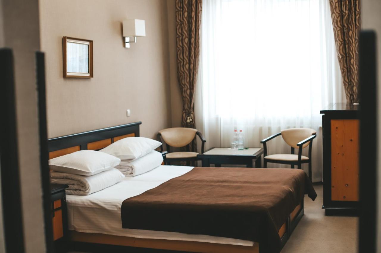 Georg Palace Hotel Chernivtsi Ngoại thất bức ảnh