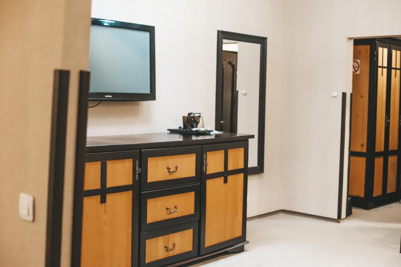 Georg Palace Hotel Chernivtsi Ngoại thất bức ảnh