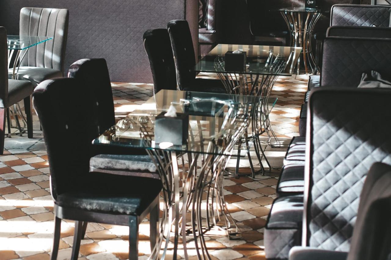 Georg Palace Hotel Chernivtsi Ngoại thất bức ảnh