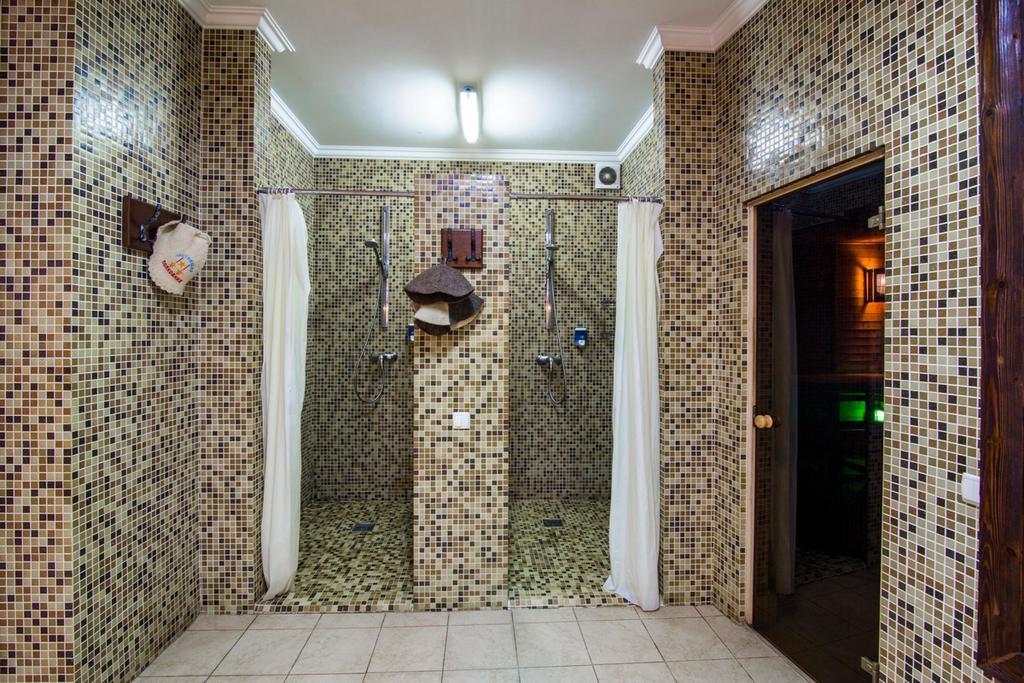 Georg Palace Hotel Chernivtsi Ngoại thất bức ảnh
