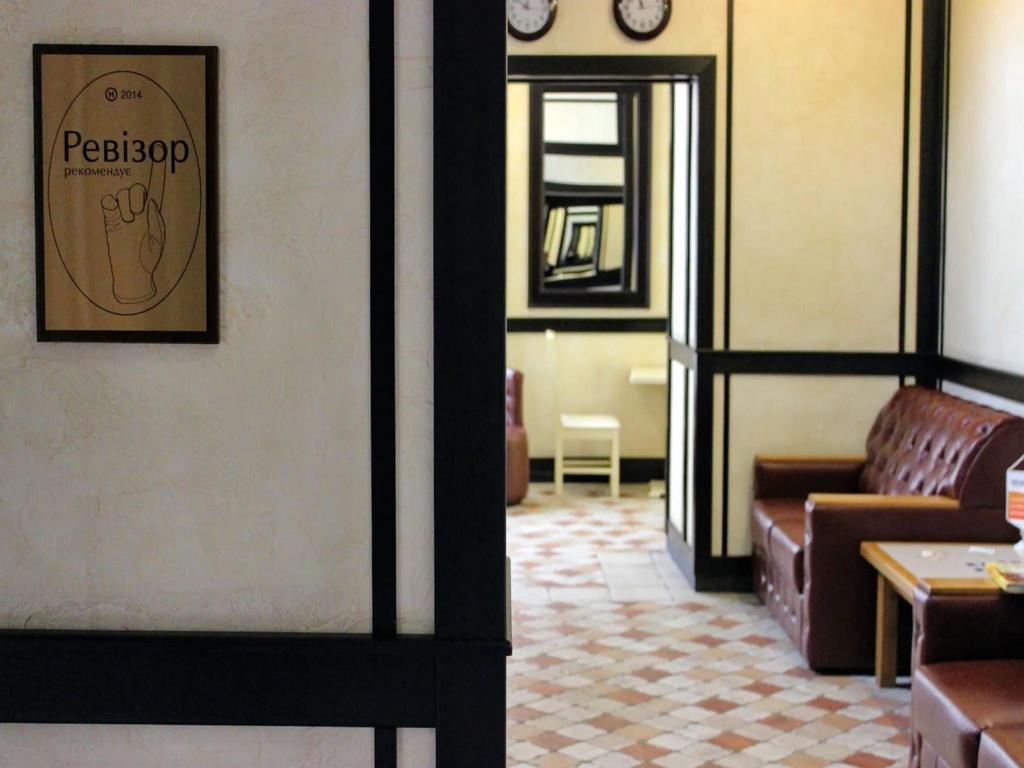 Georg Palace Hotel Chernivtsi Ngoại thất bức ảnh