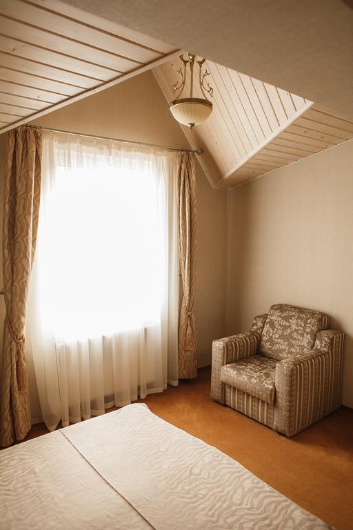 Georg Palace Hotel Chernivtsi Ngoại thất bức ảnh